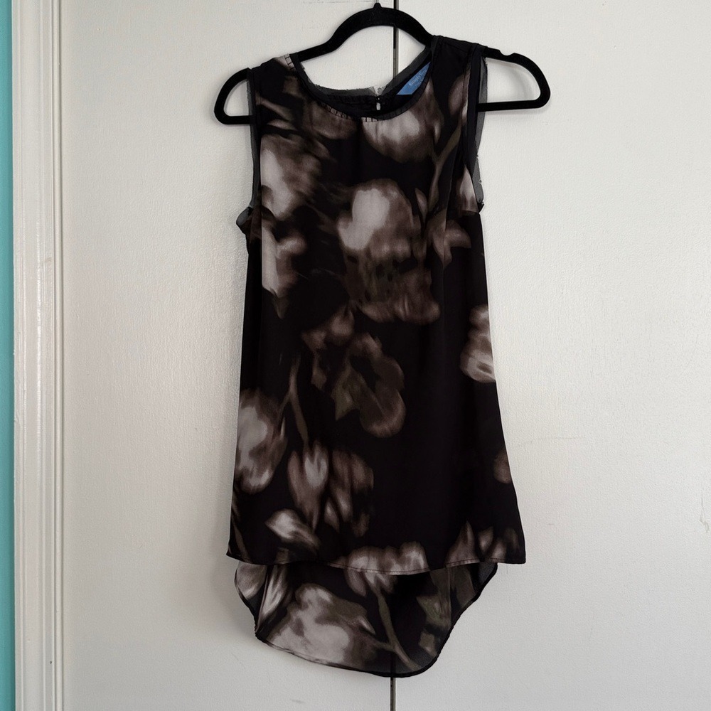 Simply Vera Vera Wang Black Floral Sleeveless Asymmetrical Hem‎ Tunic Top Size S